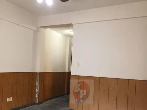 REGIO DEPTO 3 AMB. AL FRENTE EN MUY BUENA UBICACION 