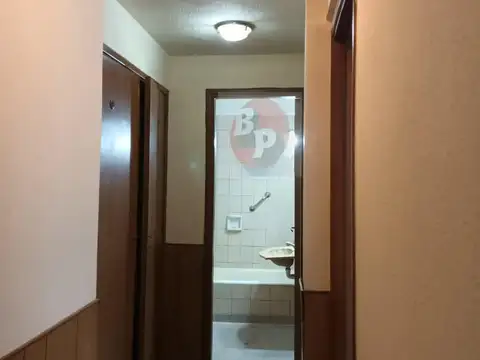 REGIO DEPTO 3 AMB. AL FRENTE EN MUY BUENA UBICACION 