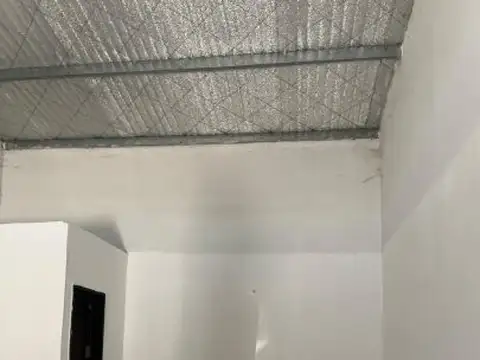 Local en Alquiler en Villa Brown, $ 300.000