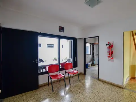 Local en Venta en Los Hornos, USD 142.000