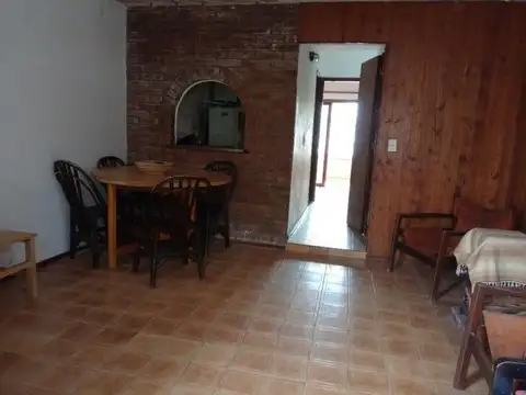Paseo 105 300, Piso 1