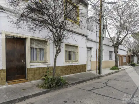 3 AMBIENTES, SIN EXPENSAS, PATIO, INGRESO PROPIO y EXCELENTE POTENCIAL