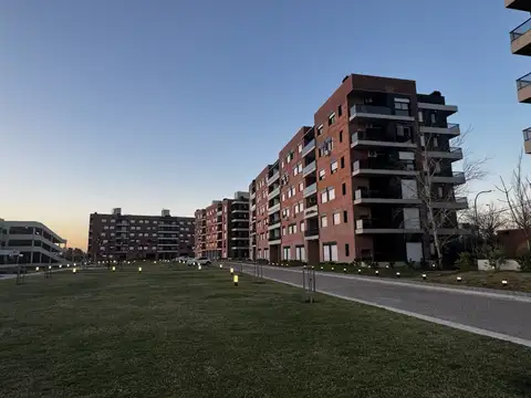 Condo Bauen Pilay Los Pasos Fisherton ( 2 dormitorios con cochera)