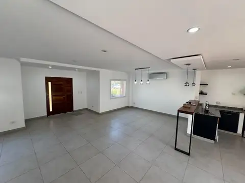 Casa en Alquiler de 3 dormitorios