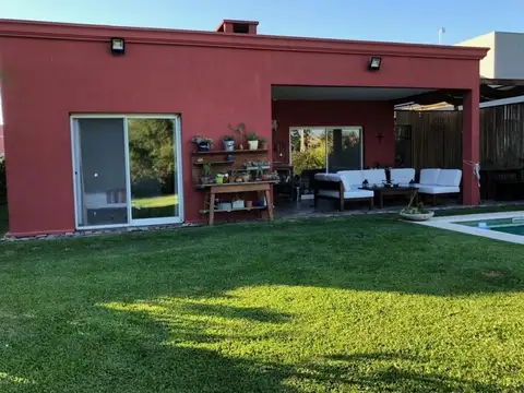 Casa en Venta en La cañada de Pilar, USD 250.000