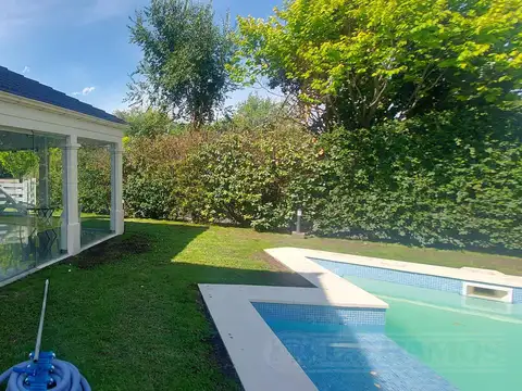 Casa 7 ambientes con 4 baños