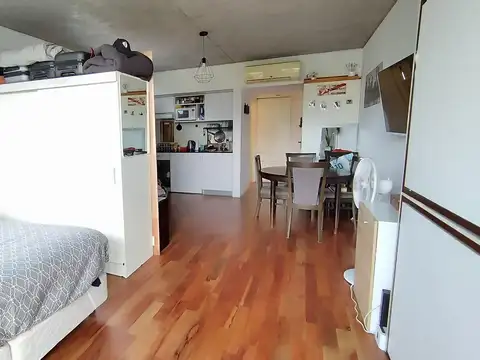 Monoambiente con balcón muy moderno y luminoso - con SUM