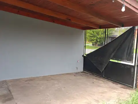 CHALET EXCELENTE UBICACION OPORTUNIDAD!