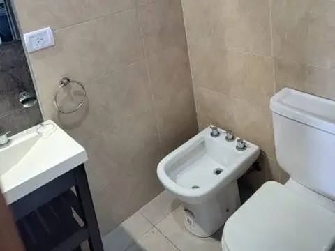 MONOAMBIENTE EN ITUZAINGO SÓLO APTO USO PROFESIONAL