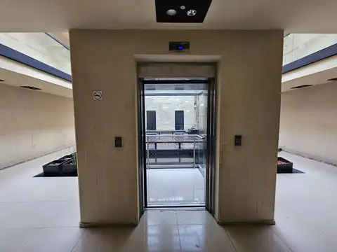 Oficina 3 ambientes con 1 baño