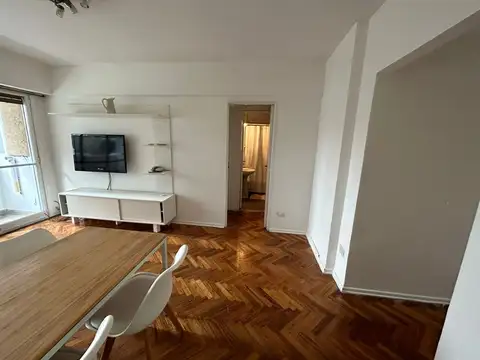 Paraguay 2300, Piso 4