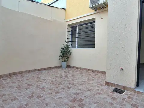 Depto Tipo Casa en Venta de 1 dormitorio