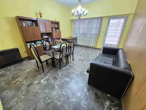 Depto Tipo Casa en Alquiler de 3 ambientes