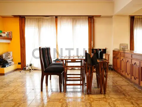 Casa 7 ambientes con 3 baños