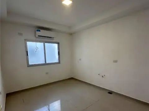 Oficina en Alquiler en Presidencia Roque Saenz Peña, $ 800.000