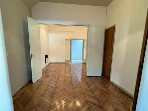 Depto Tipo Casa en Alquiler de 4 ambientes