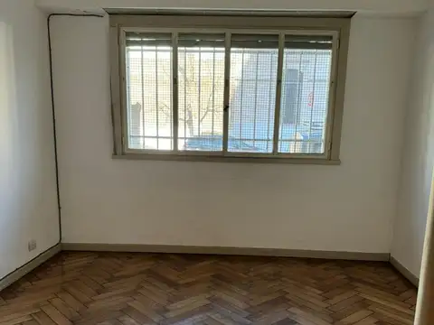Depto Tipo Casa 4 ambientes con 1 baño