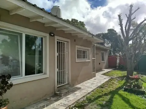 Alquiler 24 meses casa PH 3 ambientes Barrio Caisamar