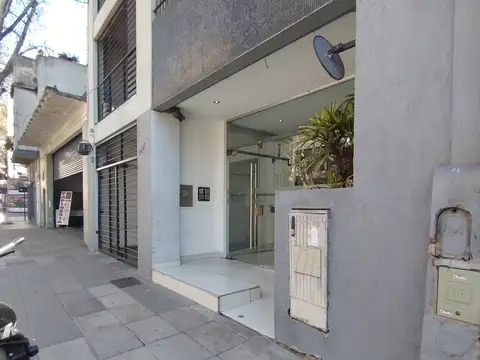 Piso Ideal Oficina Comercial con cochera