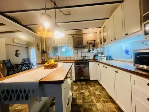 Casa 3 ambientes con 2 baños