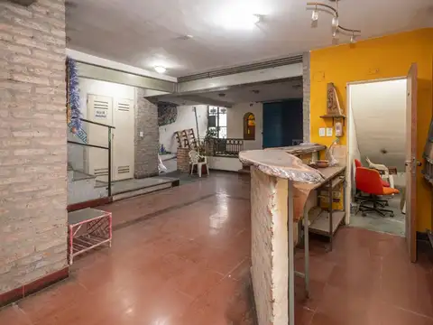 Edificio ex Hotel Històrico PB y 3 Pisos c/Tza