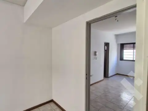ALQUILER OFICINA CENTRICA CIPOLLETTI