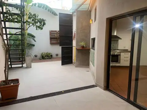 Depto Tipo Casa en Venta en Ramos Mejía Sur, USD 135.000