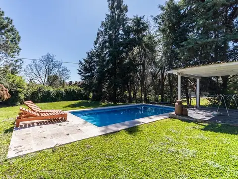 Casa 5 ambientes con 3 baños