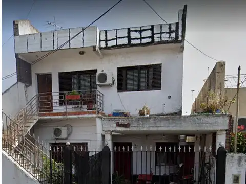 CASA EN DOS PLANTAS EN VILLA BALLESTER