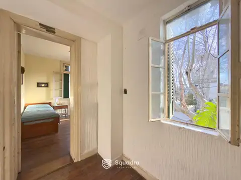 VENTA | PERMUTA - Casa 4 dormitorios cochera, patio y balcón aterrazado. Barrio Parque - APTO CRÉDIT