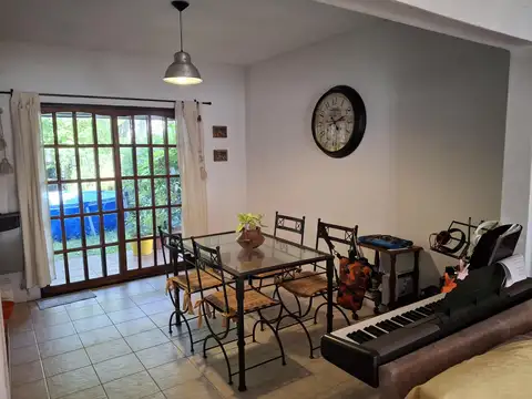 Casa 4 ambientes con 1 baño