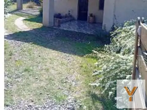 Casa en venta - 3 Dormitorios 2 Baños - Mendiolaza