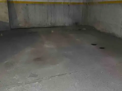 Cochera Fija en venta en Flores