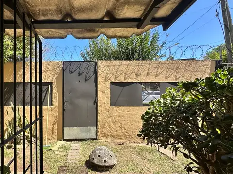 Casa en venta 3 ambientes 2 dormitorios Garín Escobar Apto crédito
