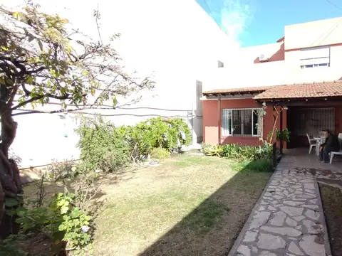 Venta de Casa en Bloque en Villa Club