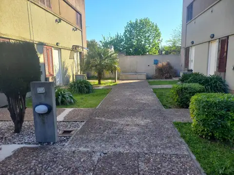 Depto Tipo Casa en Alquiler de 3 ambientes