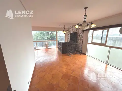VENTA DEPARTAMENTO PISO 5 AMBIENTES C/COCHERA. Y BAULERA- QUILMES CENTRO- NUEVO VALOR!