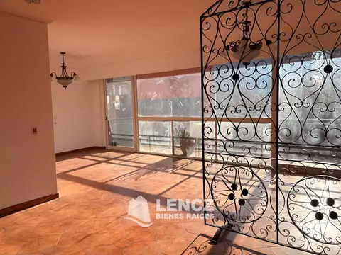 VENTA DEPARTAMENTO PISO 5 AMBIENTES C/COCHERA. Y BAULERA- QUILMES CENTRO- NUEVO VALOR!