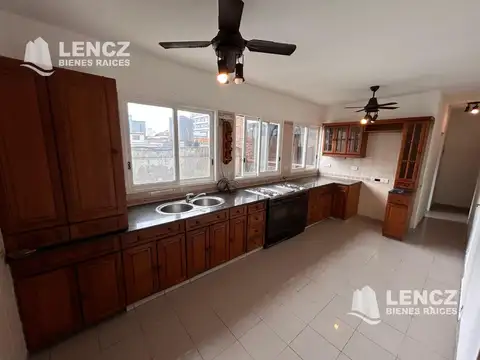Departamento 5 ambientes con 2 baños