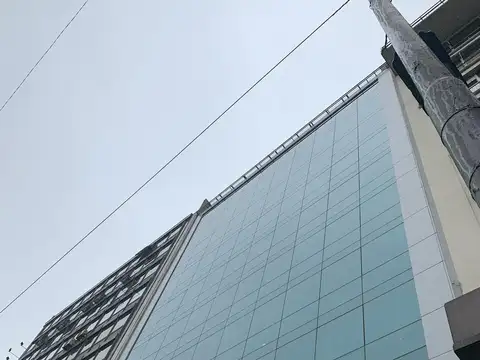 Edificio comercial a la venta en Microcentro