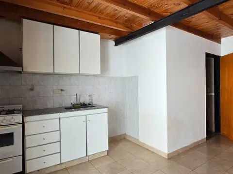 Lamadrid 2300, esq. Paraná