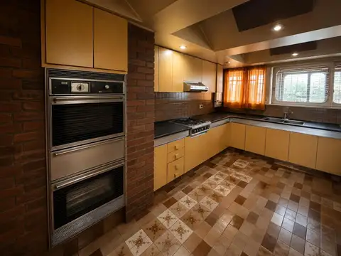 Departamento 5 ambientes con 2 baños