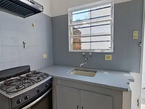 DEPARTMENTO 5 AMBIENTES RECICLADO A NUEVO CON PATIOS Y TERRAZA. R. DEL LIBANO 1900 GERLI