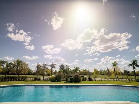 Terreno en Venta en Los Alcanfores, USD 108.000