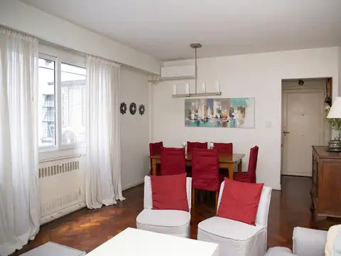 VENTA Departamento de 4 ambientes con dependendencia