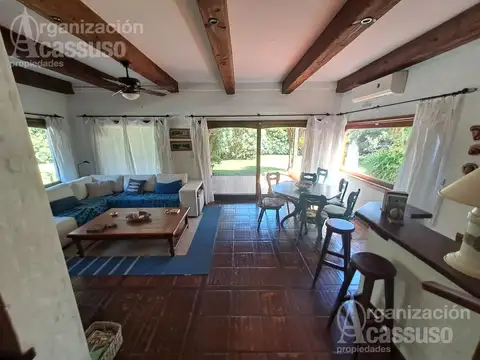 Casa 6 ambientes con 3 baños