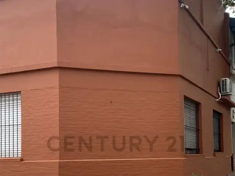 constitución 2600, Piso 0