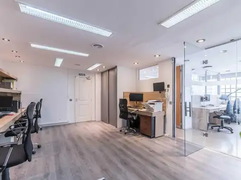 Venta Oficina comercial con 2 cocheras!