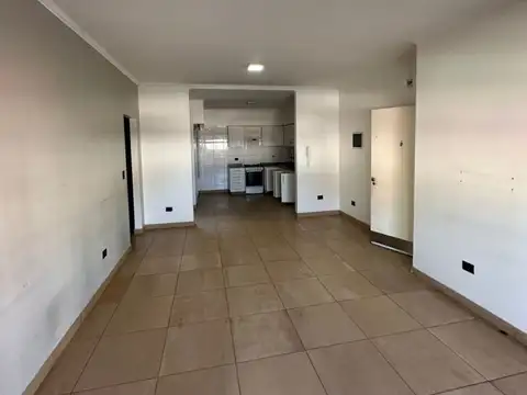 Av. Luro 5500, Piso 1