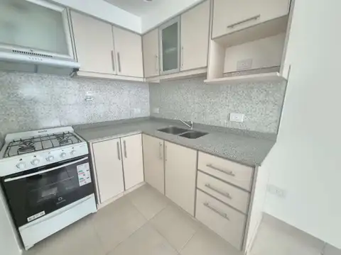 Departamento en Alquiler en Parque Chas, $ 700.000